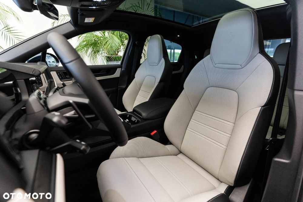 Porsche Cayenne S E-Hybrid PHEV - 12