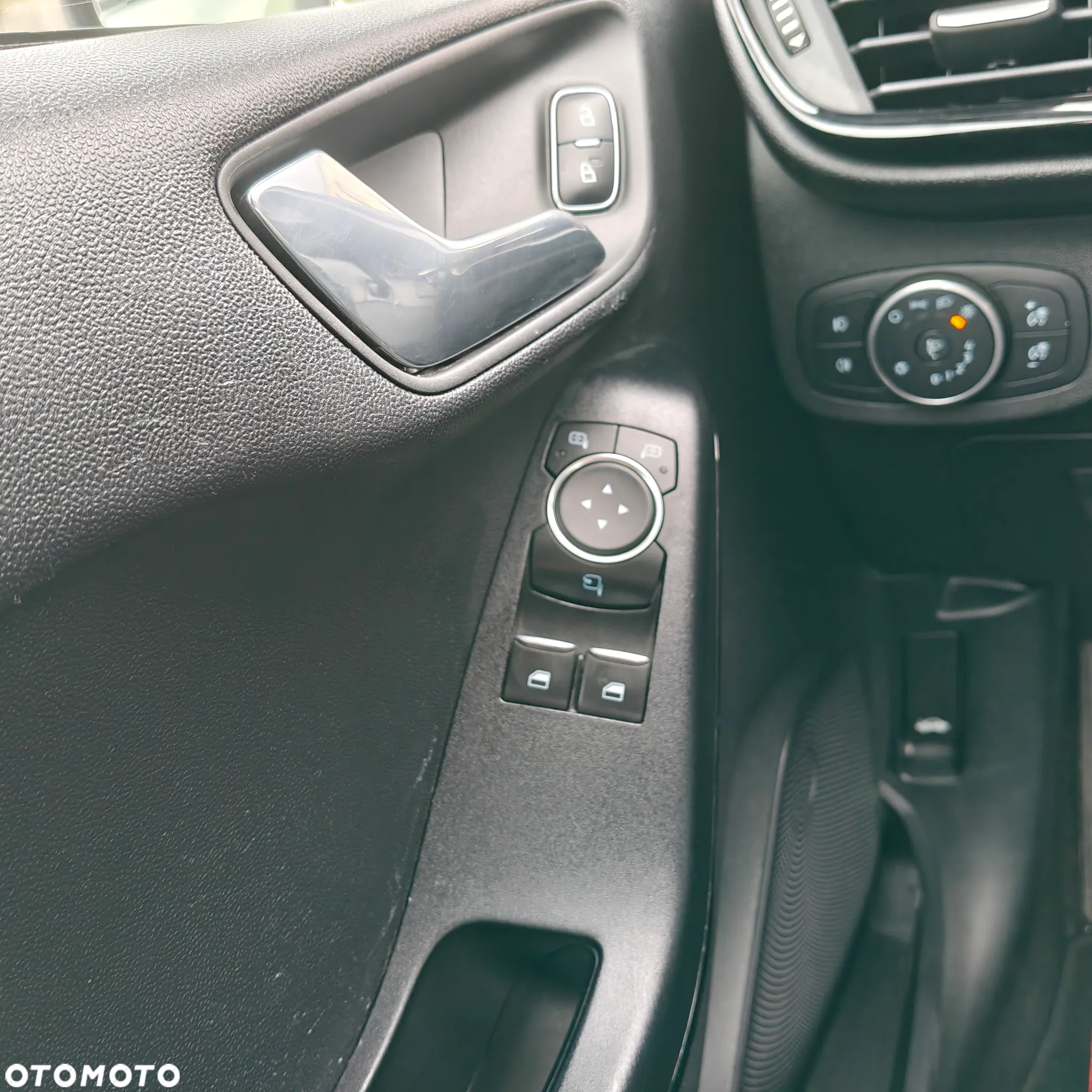 Ford Fiesta - 19