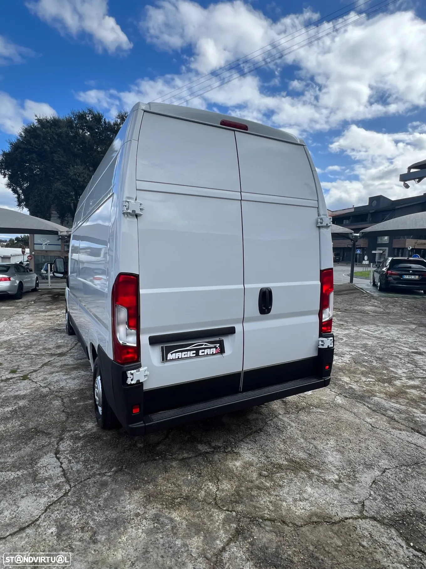 Peugeot Boxer 2.2 BlueHDI 335 L3H3 Pro C/ IVA DEDUTIVEL - 3