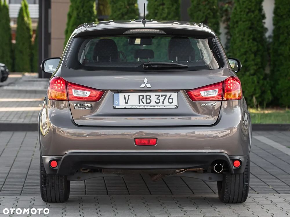 Mitsubishi ASX - 11