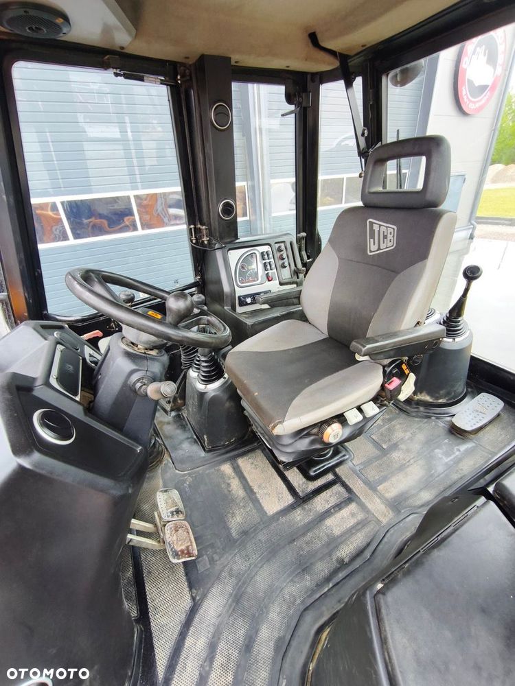 JCB 3CX - 6