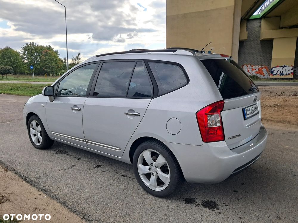 Kia Carens 2.0 CRDi Tour - 10