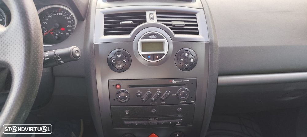 Renault Mégane Break 1.5 dCi Dynamique S - 19