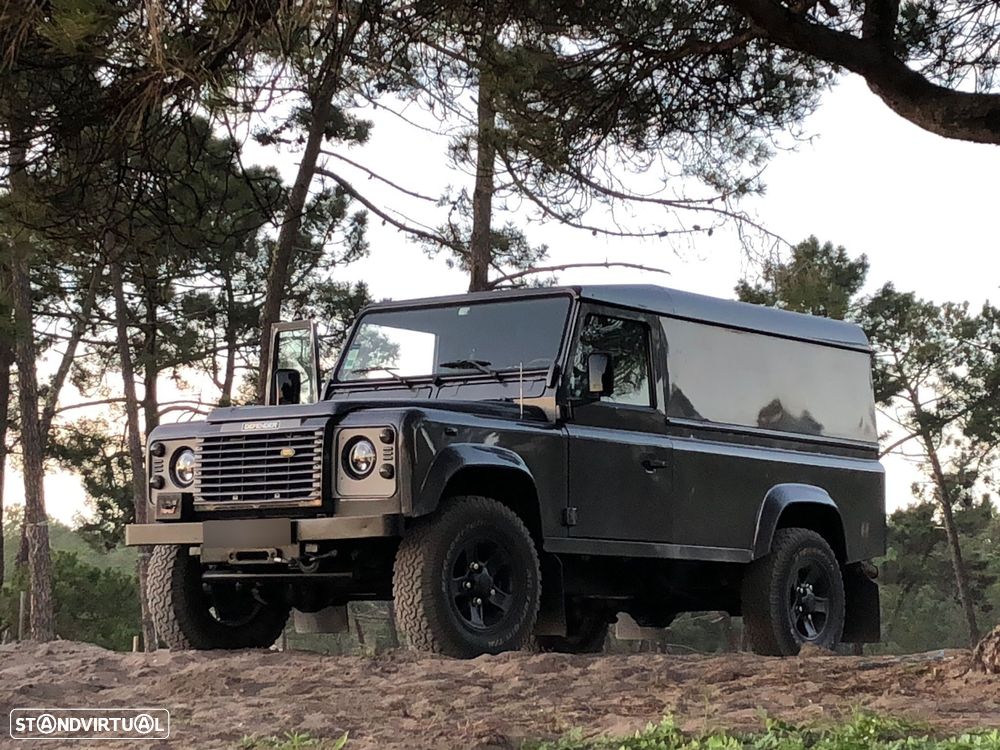 Land Rover Defender 110 - 3