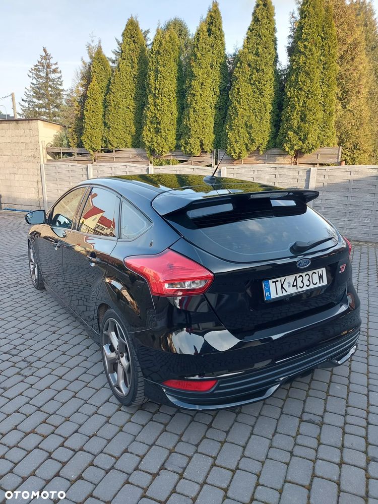 Ford Focus ST - 7