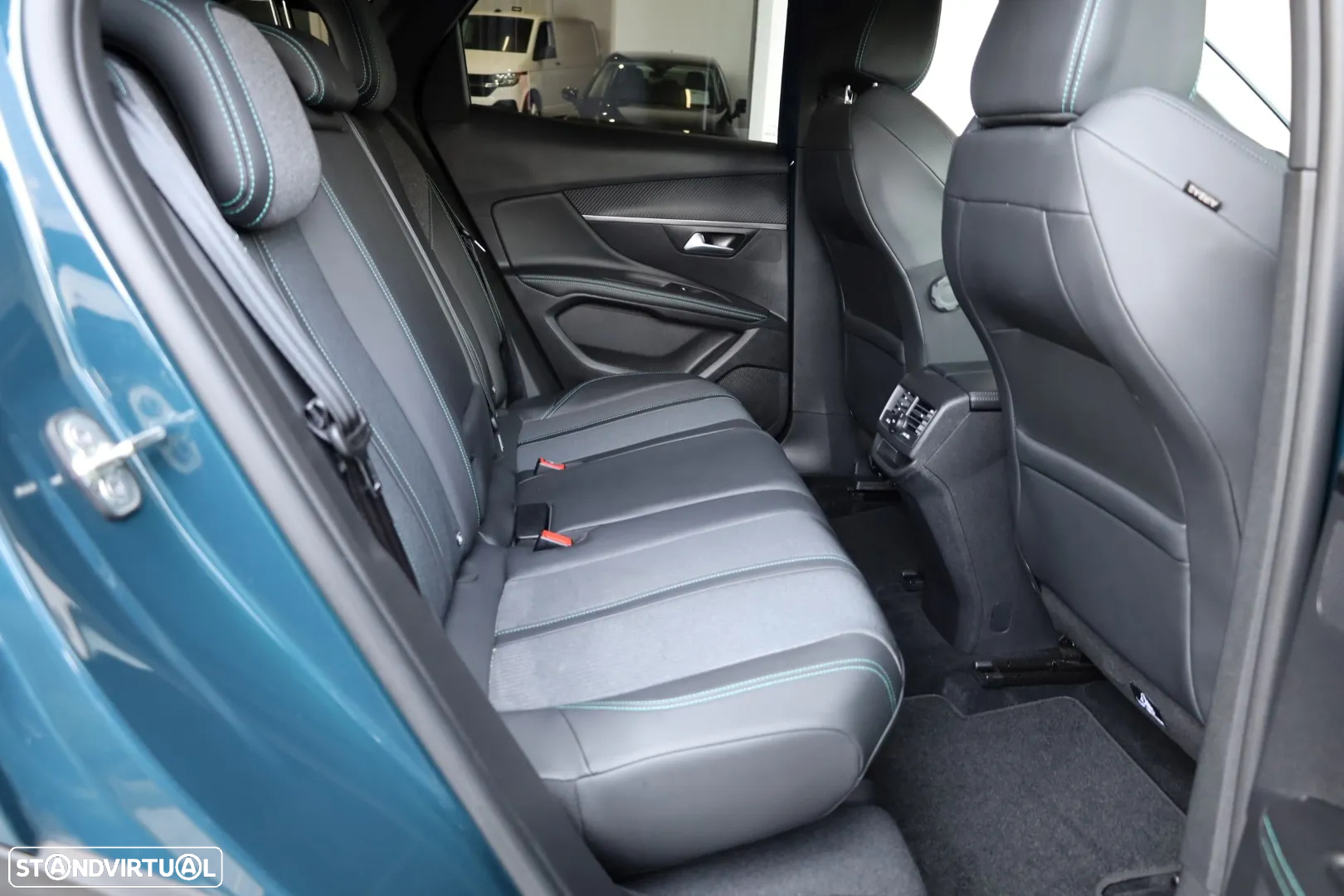 Peugeot 3008 1.2 PureTech Allure EAT8 - 40