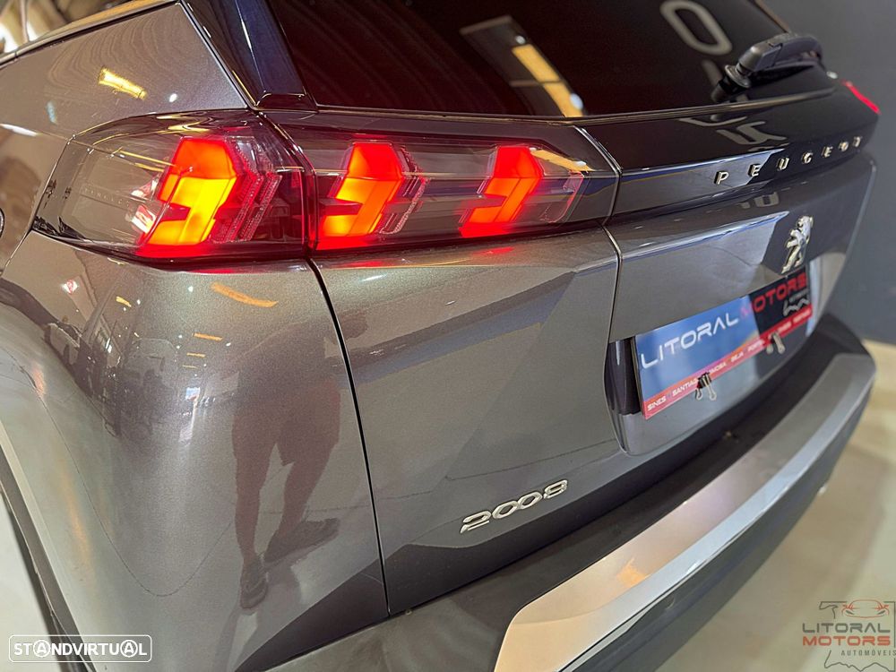 Peugeot 2008 1.2 PureTech Allure - 9