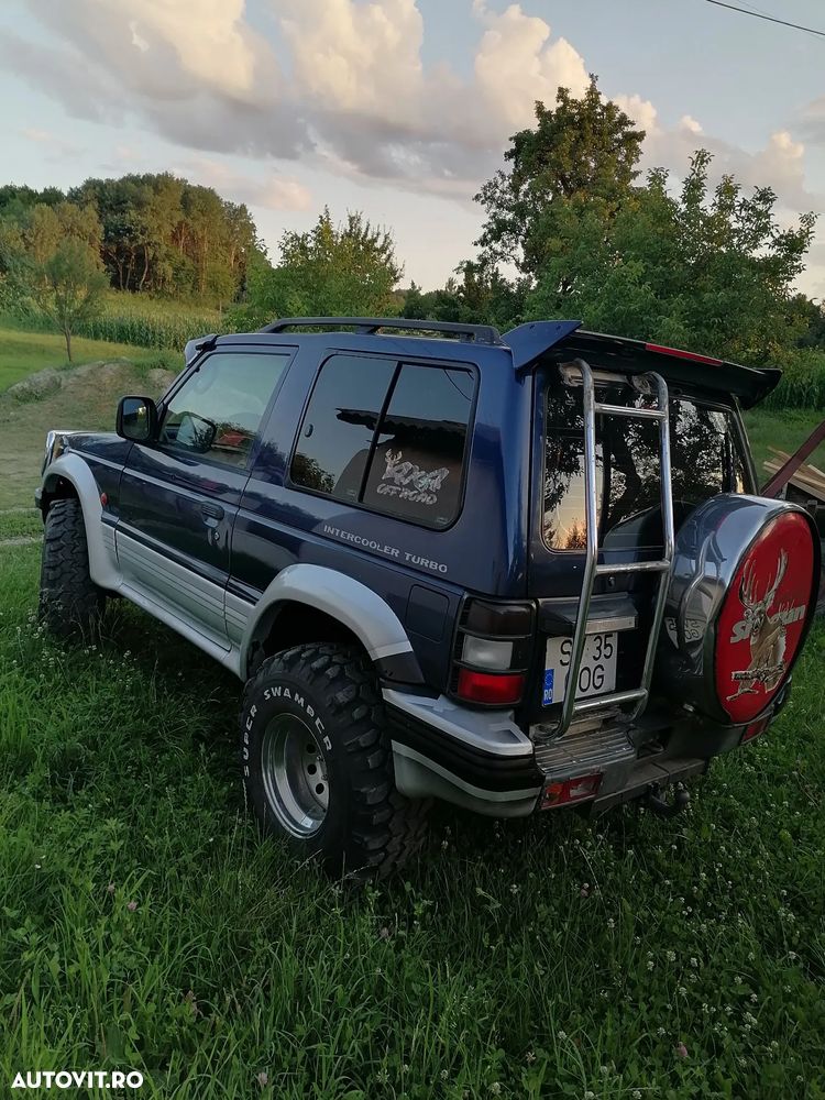 Mitsubishi Pajero - 9