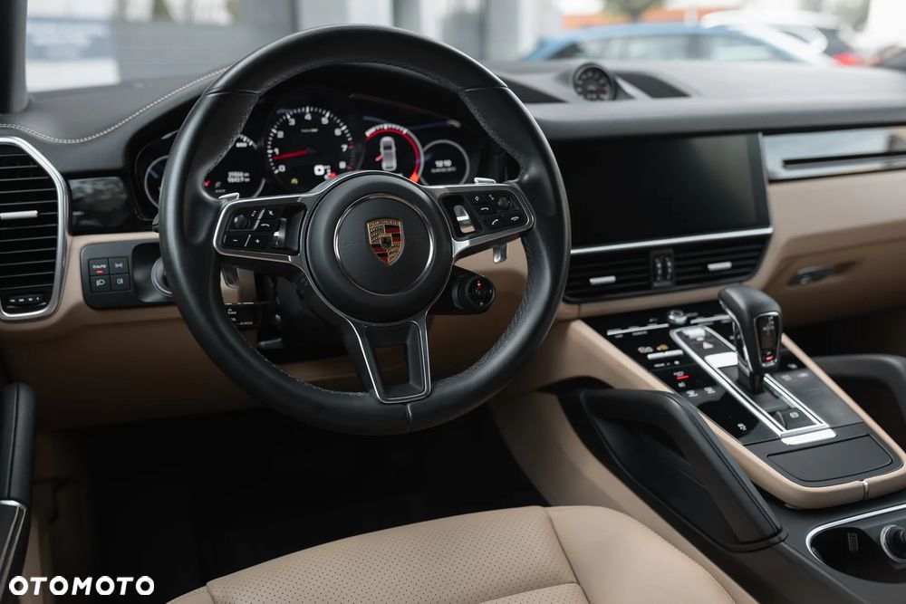Porsche Cayenne Standard - 15