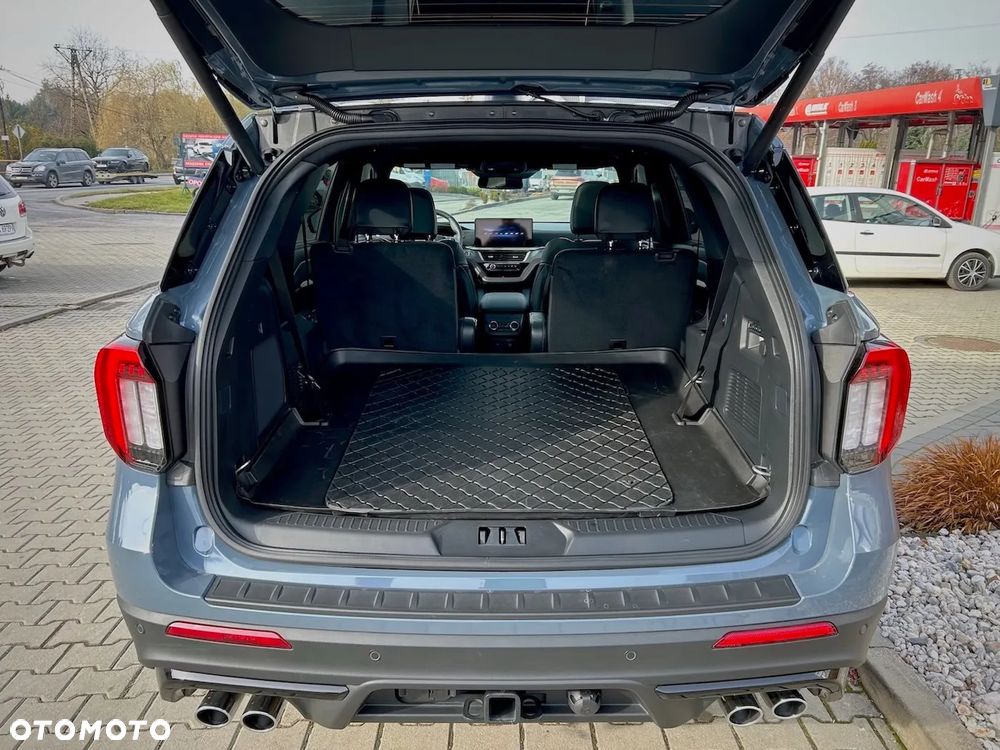 Ford Explorer - 11