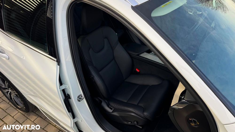 Volvo XC 60 B4 D AWD Geartronic Inscription - 22