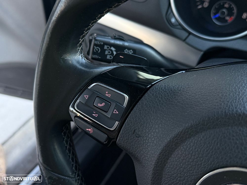 VW Golf 2.0 R DSG - 23