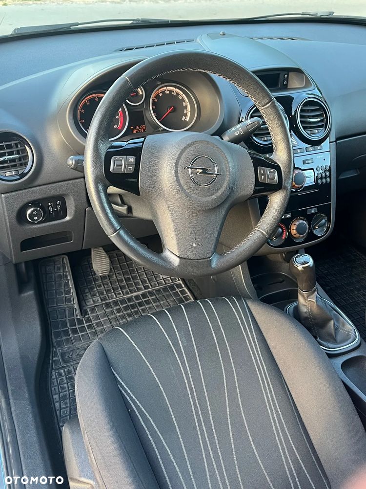 Opel Corsa 1.4 16V Edition 111 Jahre - 9