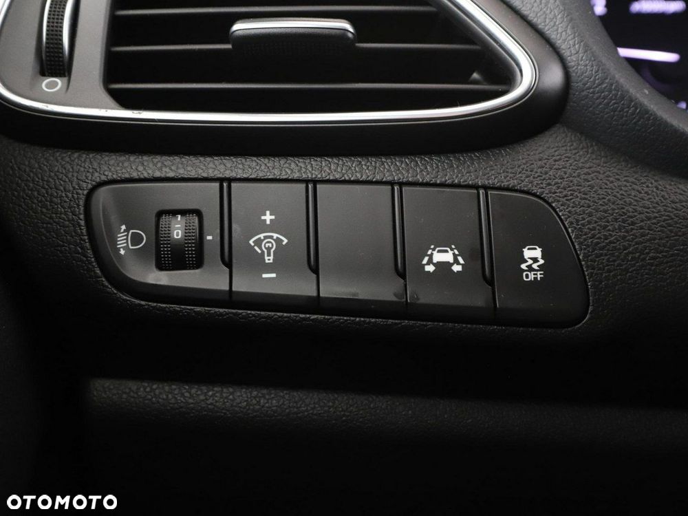 Hyundai i30 1.6 CRDI DCT Trend - 34