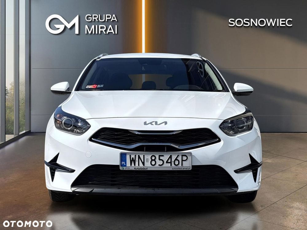 Kia Ceed - 8