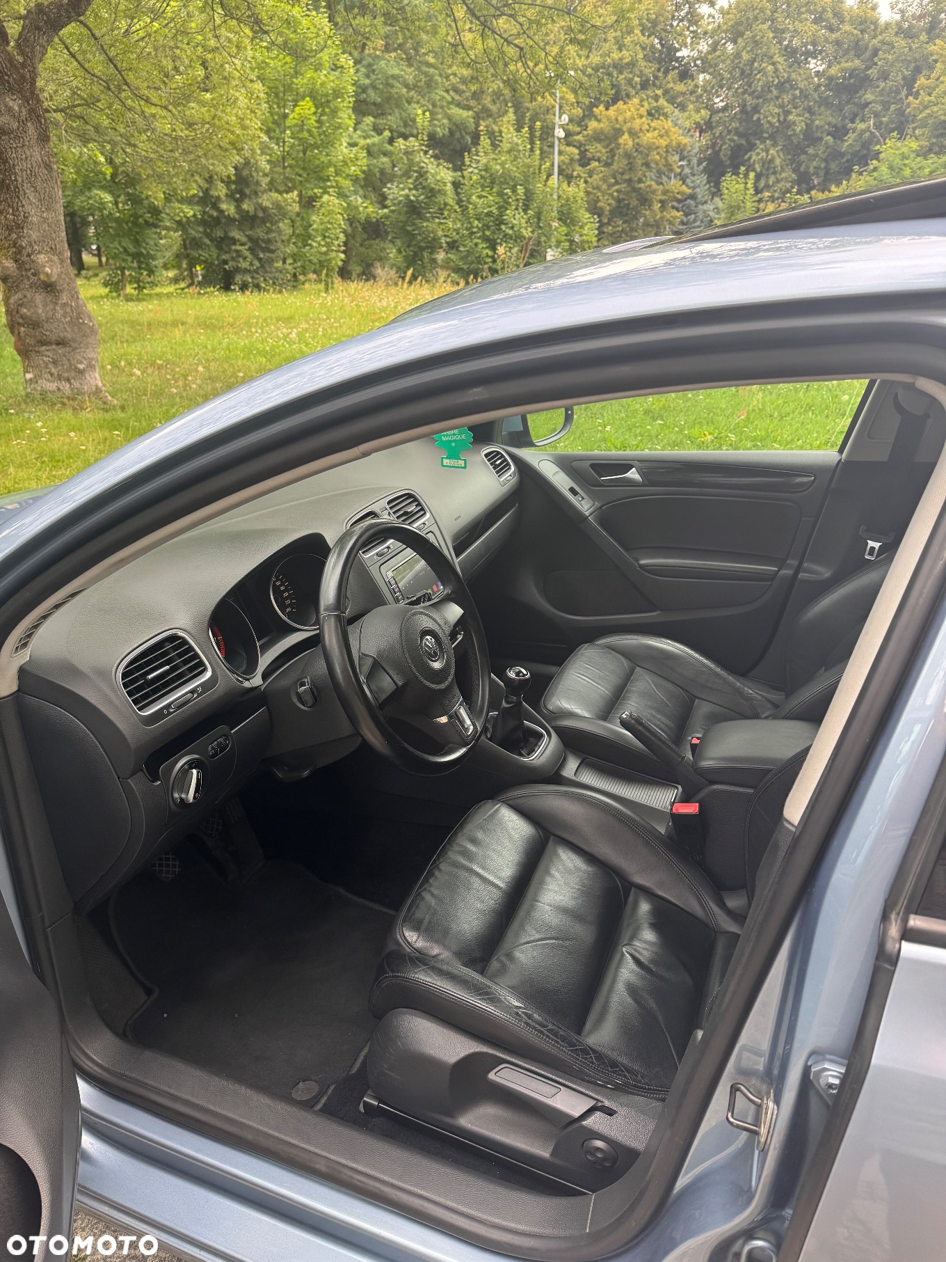 Volkswagen Golf - 10