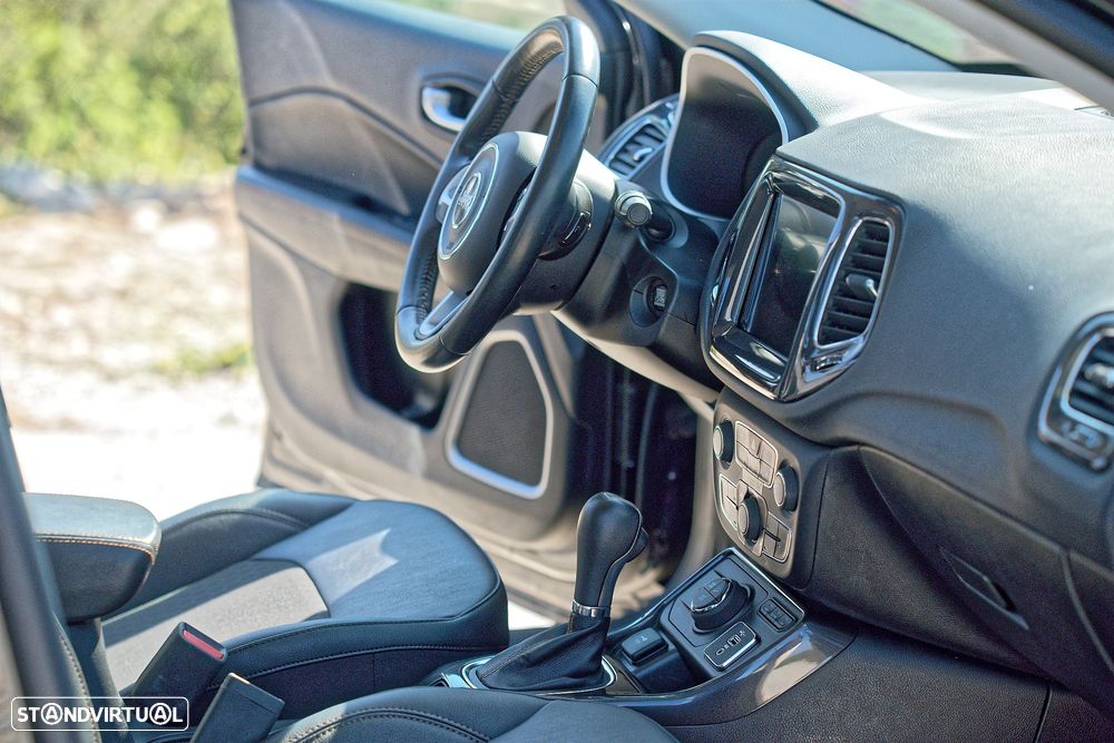 Jeep Compass - 23