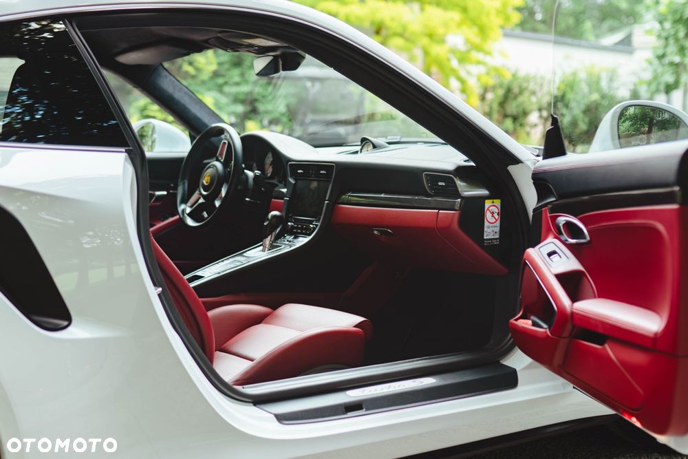 Porsche 911 Turbo S - 11