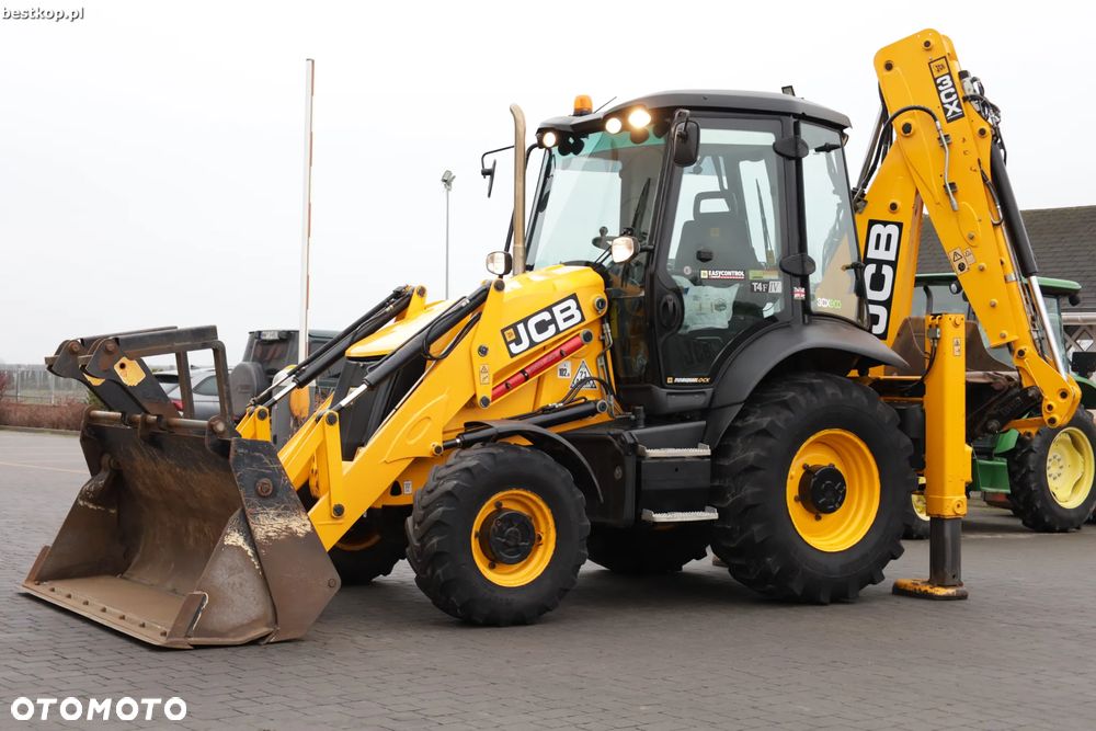 JCB 3CX - 12