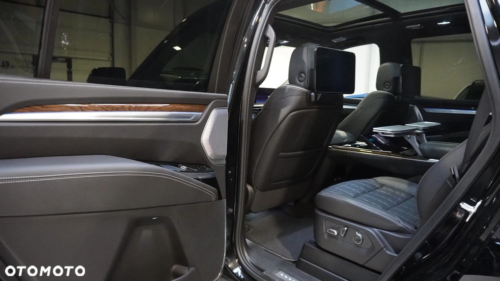 Cadillac Escalade 6.2 V8 AWD AT Platinum - 10