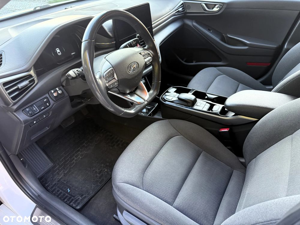 Hyundai IONIQ Electric Premium - 17