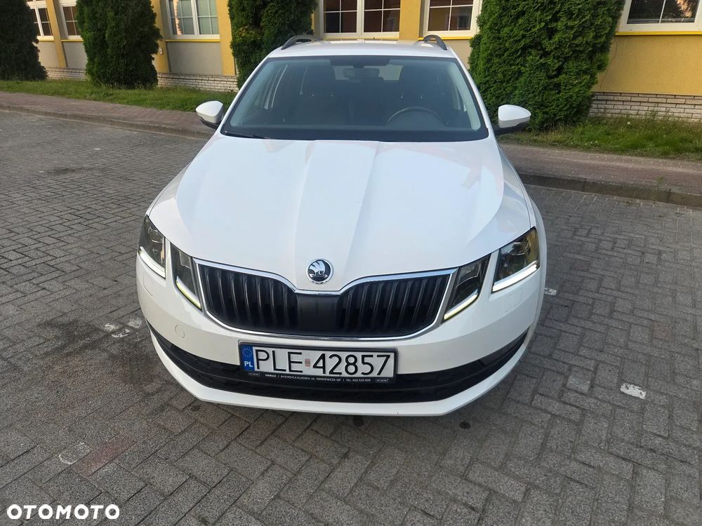 Skoda Octavia 2.0 TDI DSG Soleil - 2