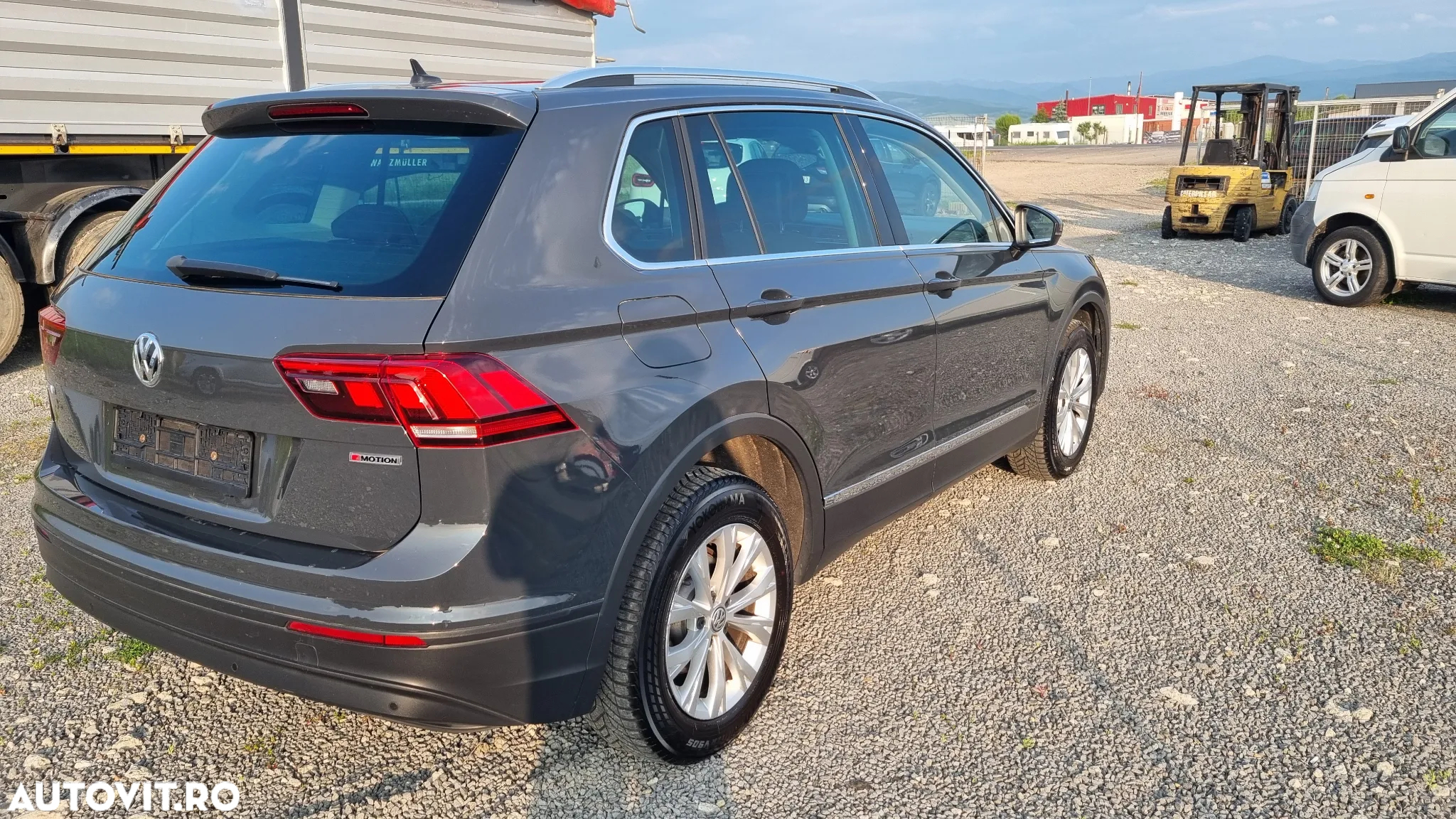 Volkswagen Tiguan 2.0 TDI SCR 4MOTION (BlueMotion Tech) Comfortline - 3