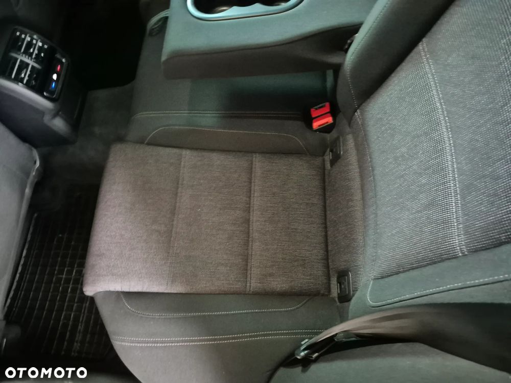 Volkswagen Passat ver-1-4-tsi-bmt-act-comfortline - 16