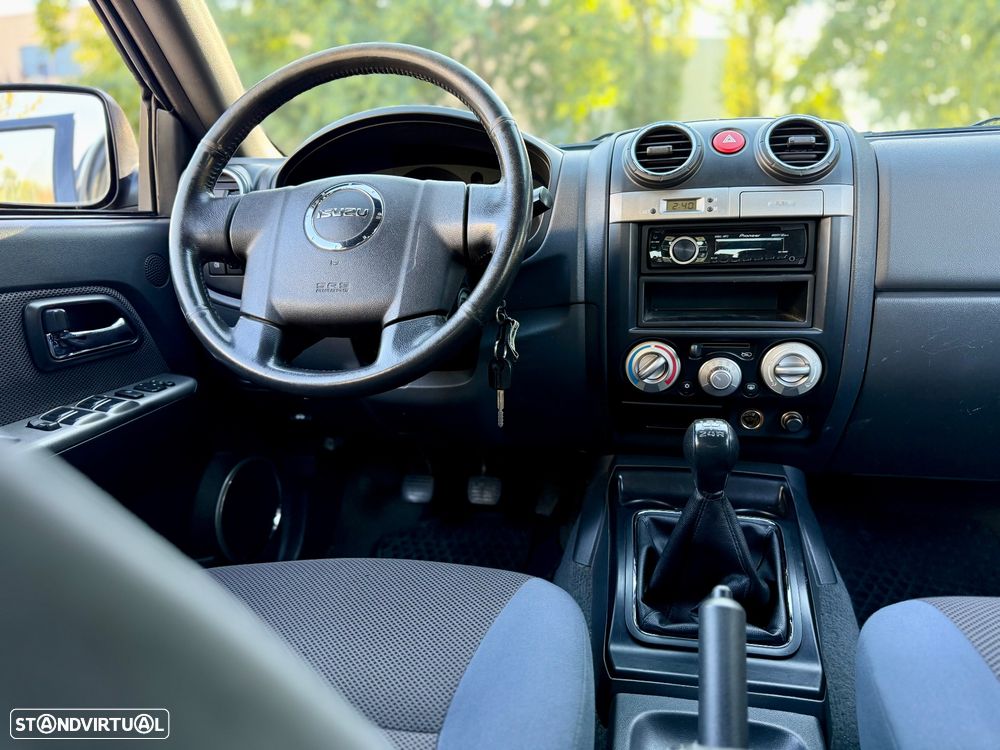 Isuzu D-Max 2.5 DTi CD 2WD L - 12