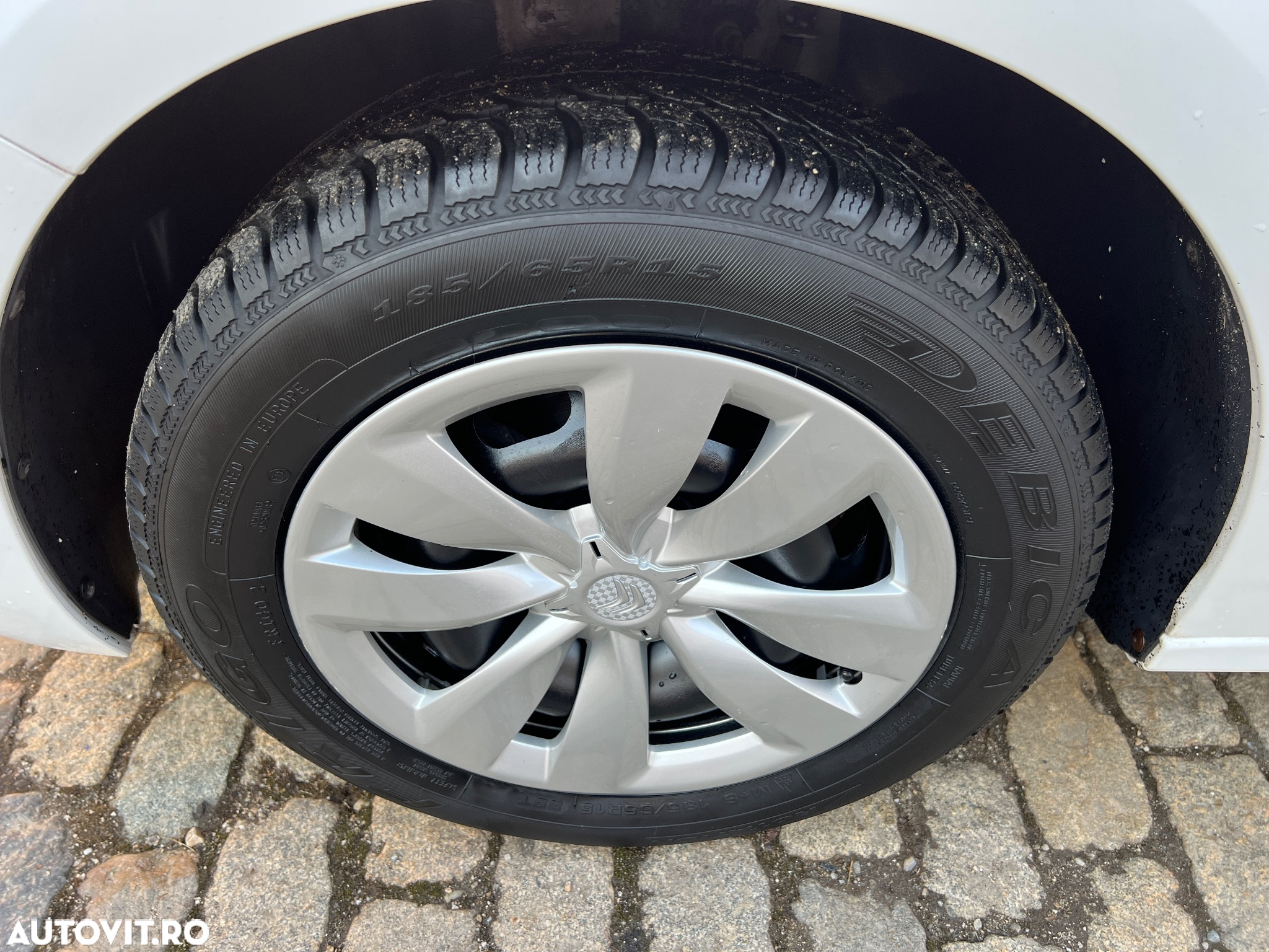 Citroën C-Elysée 1.2 PureTech BVM Live - 16