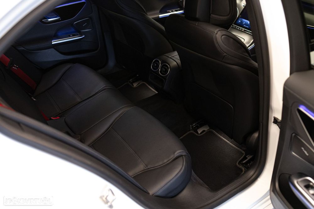 Mercedes-Benz C 300 e AMG Line - 41