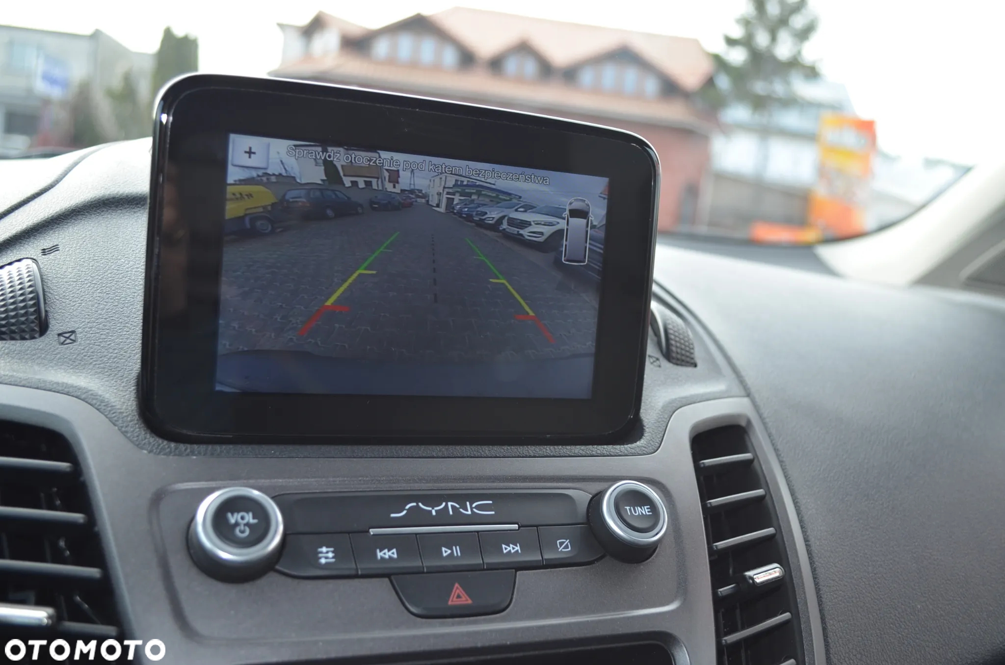 Ford Transit Connect - 17