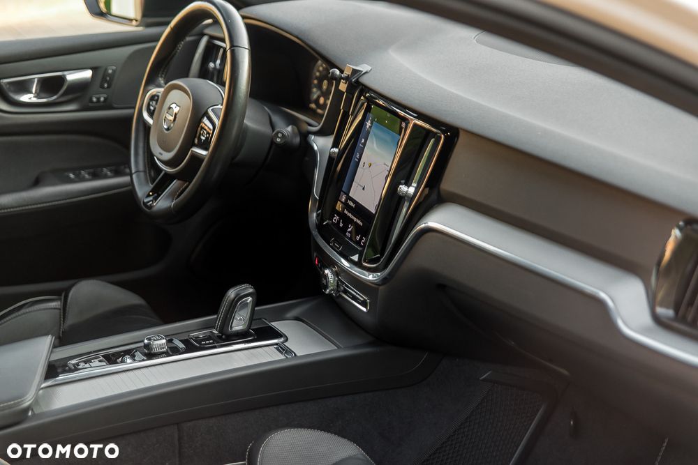 Volvo V60 B4 B Geartronic Momentum Pro - 27