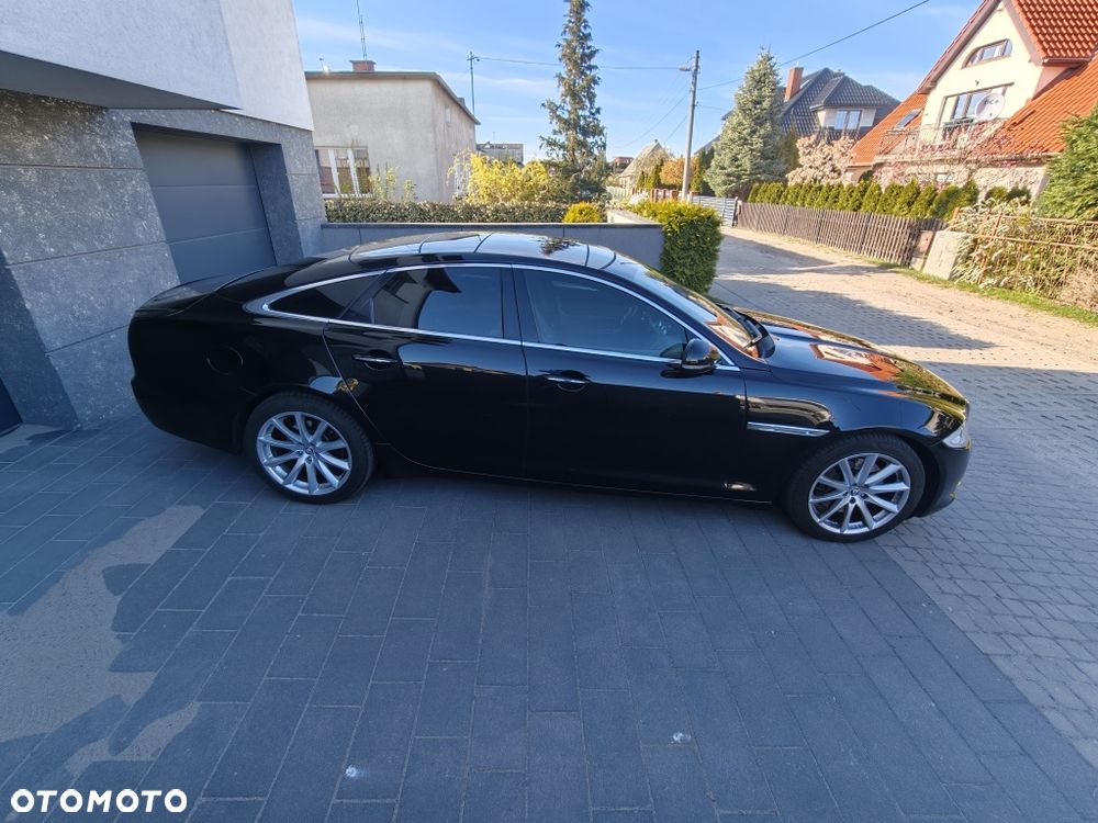 Jaguar XJ - 5