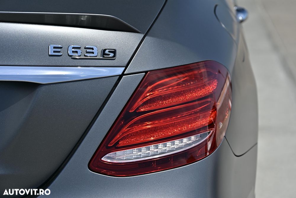 Mercedes-Benz E - 28