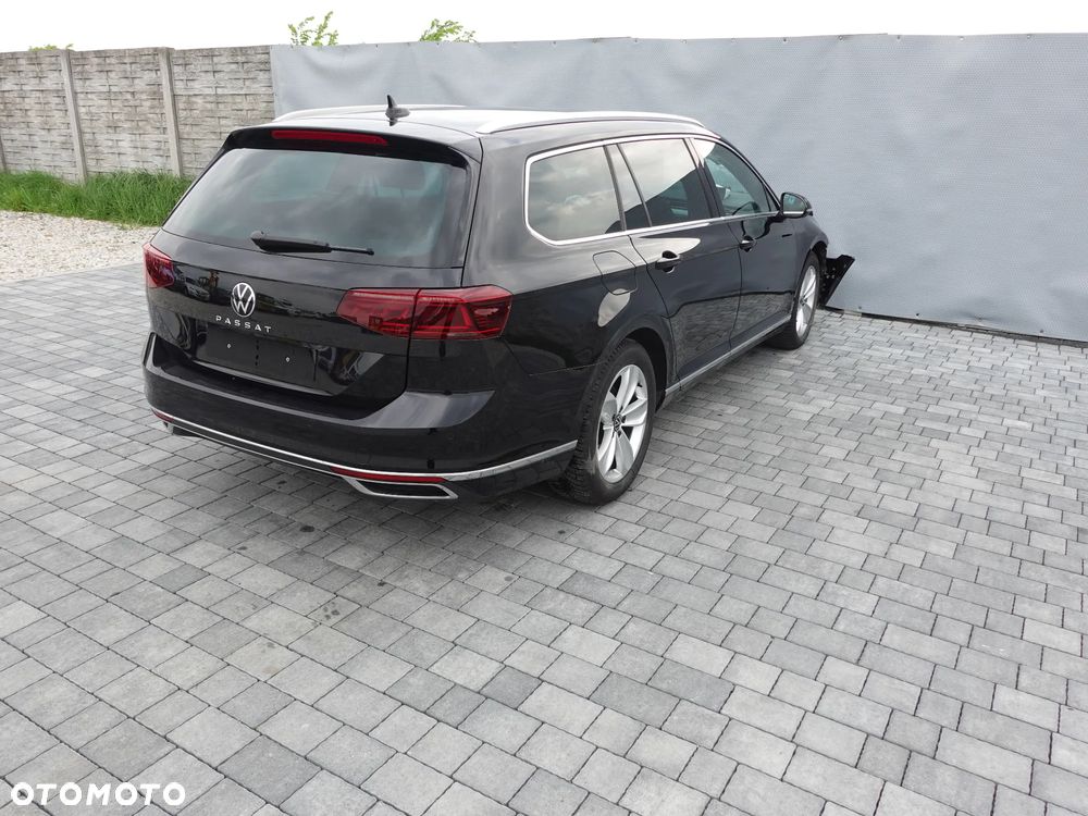 Volkswagen Passat 2.0 TDI SCR DSG Elegance - 2