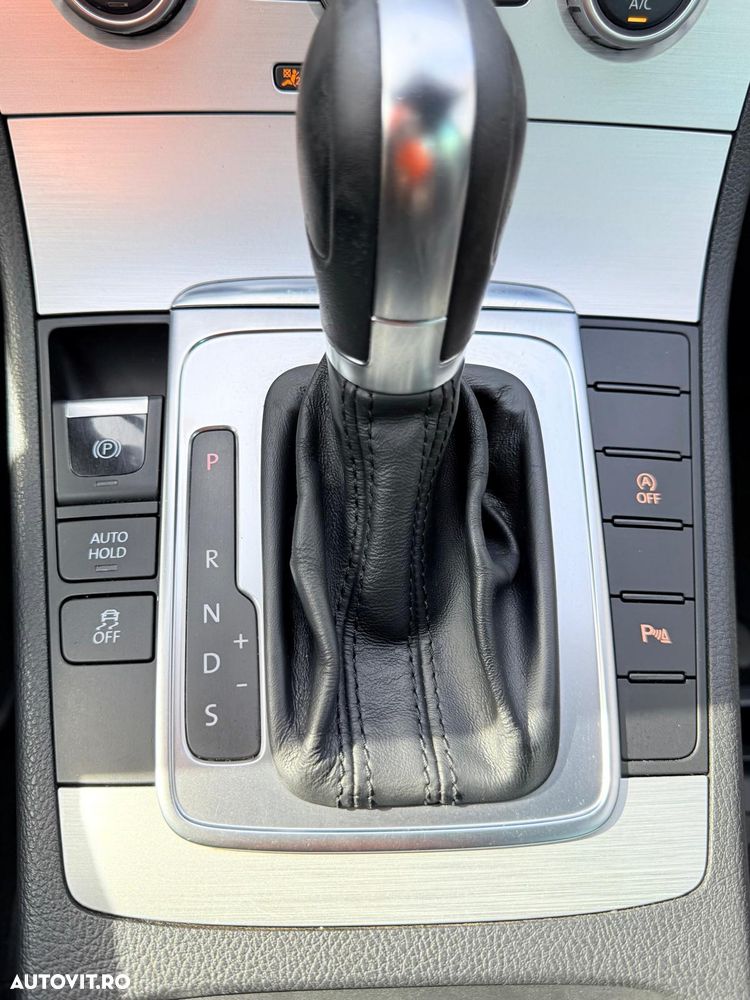 Volkswagen Passat 2.0 TDI DSG BlueMotion Technology R-Line - 20