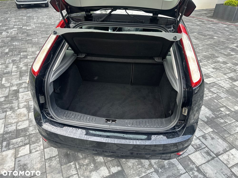 Ford Focus 2.0 16V Titanium - 9
