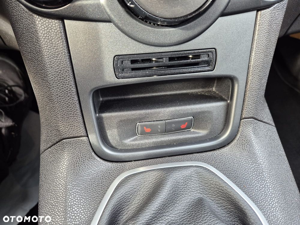 Ford Fiesta 1.0 Champions Edition - 14