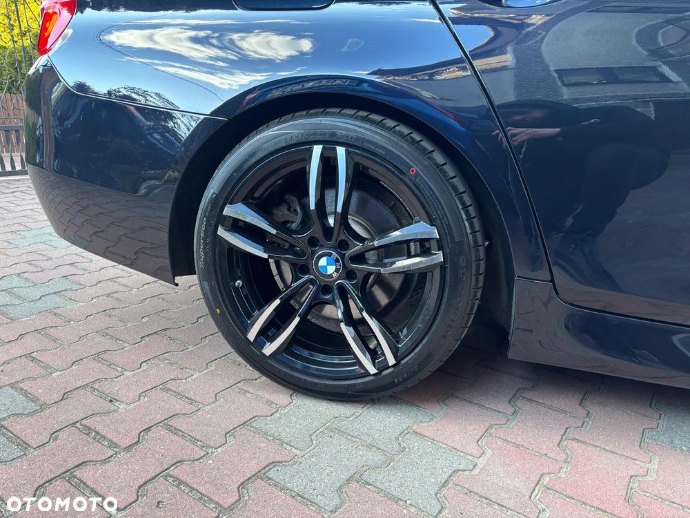 BMW Seria 5 520d Sport-Aut - 37