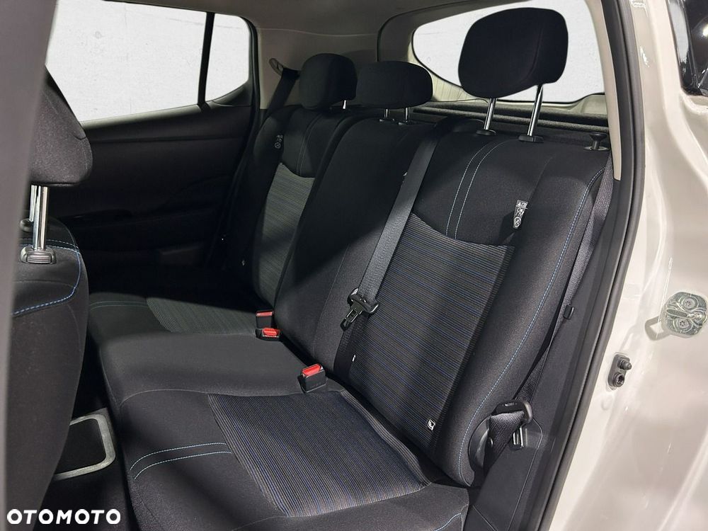 Nissan Leaf - 23
