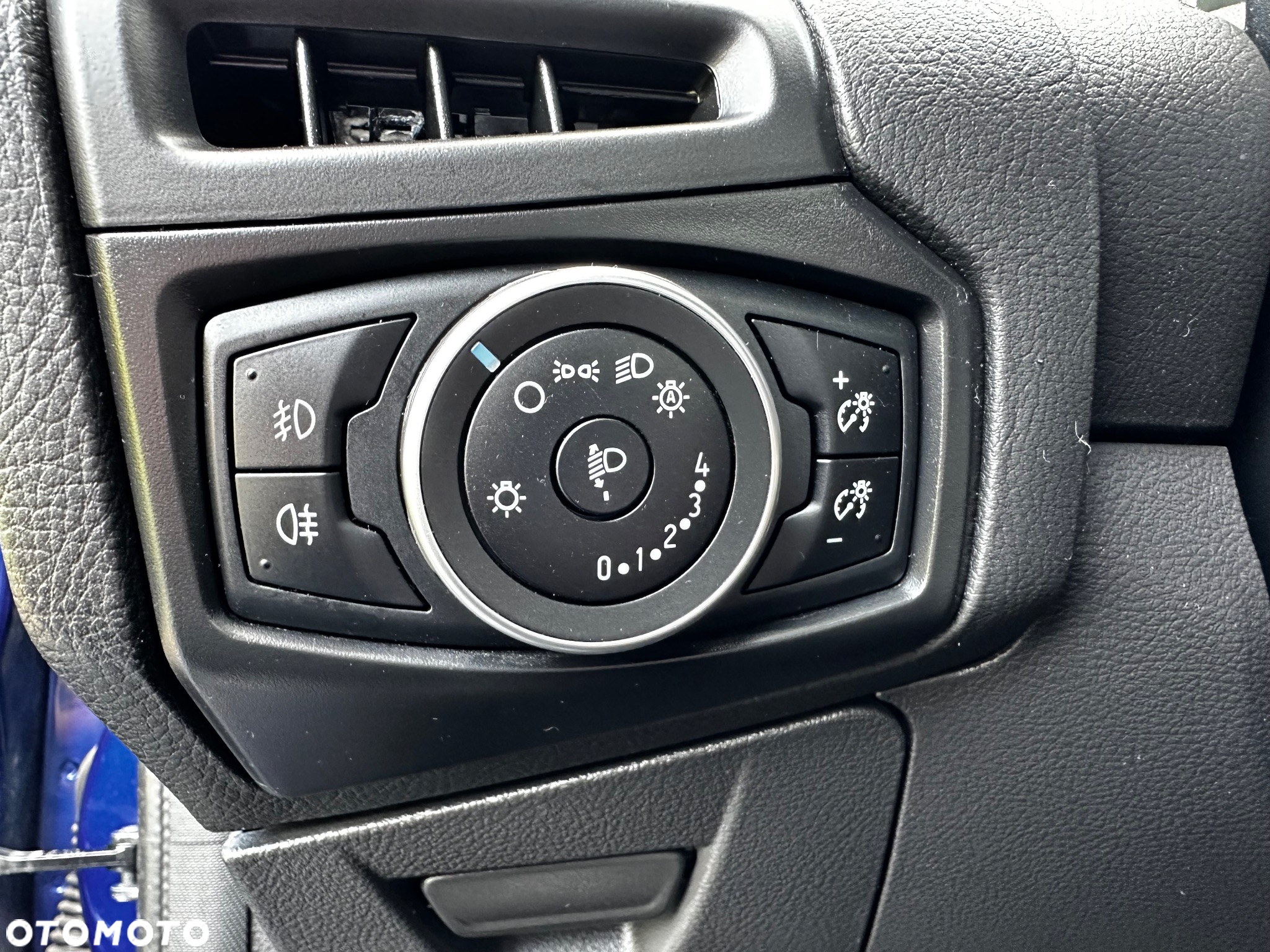Ford Focus 1.0 EcoBoost Start-Stopp-System TITANIUM - 24