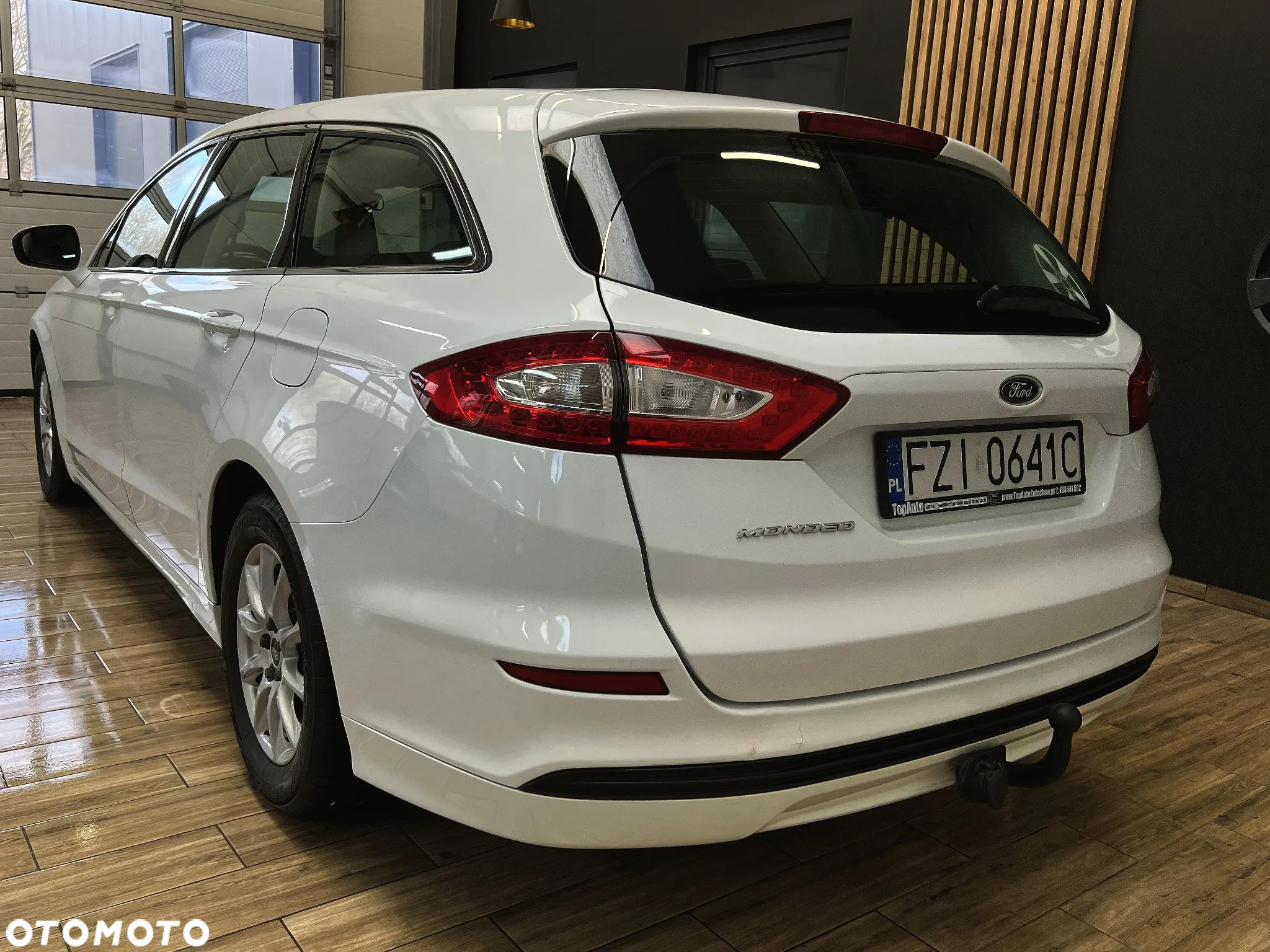 Ford Mondeo 2.0 TDCi Trend PowerShift - 11