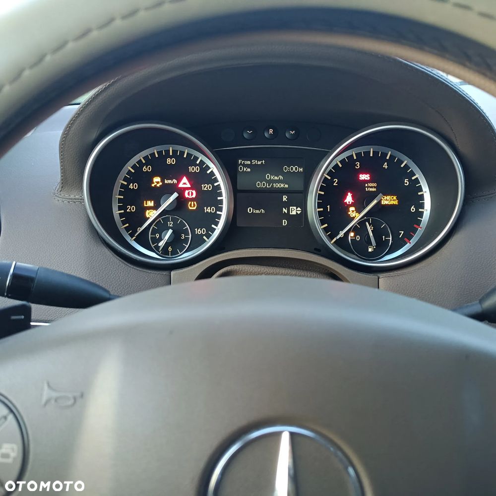 Mercedes-Benz GL - 21