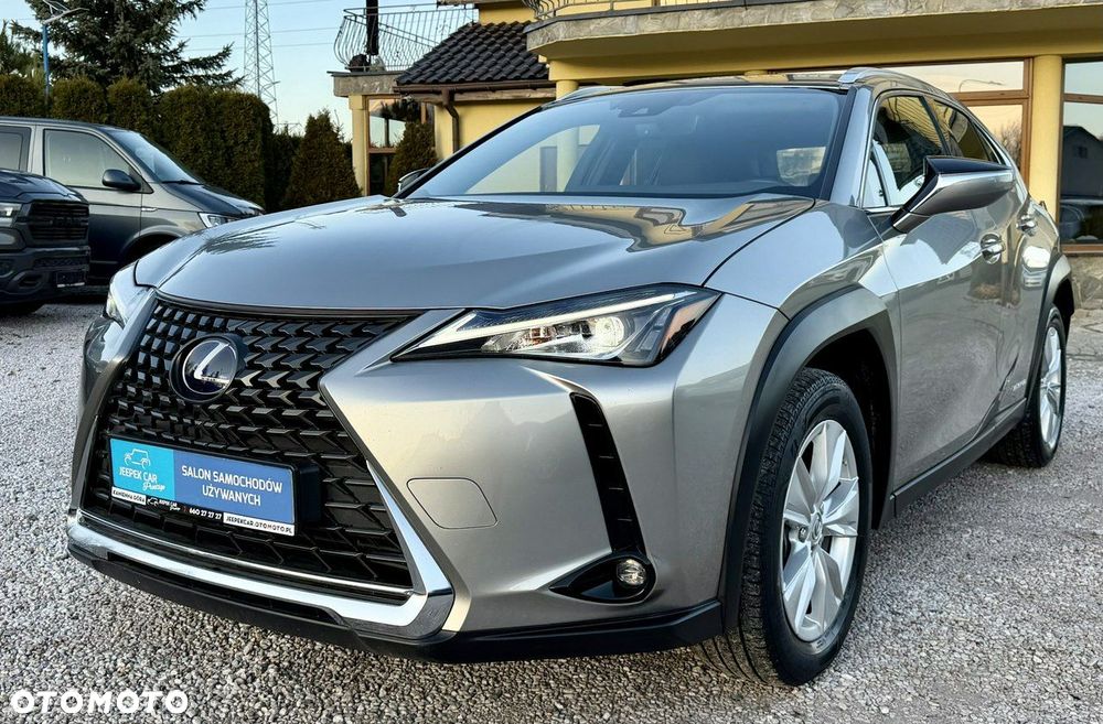 Lexus UX - 1