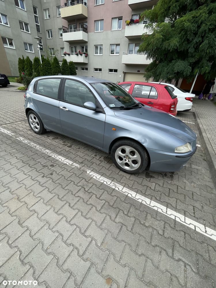Alfa Romeo 147 - 6