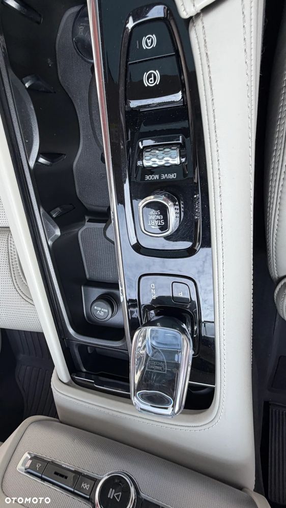 Volvo XC 90 B5 D AWD Inscription 7os - 37