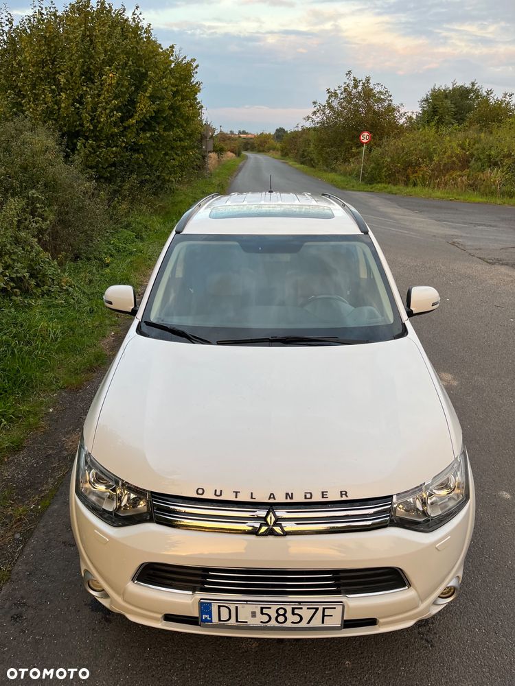 Mitsubishi Outlander PHEV Instyle NAVI - 8