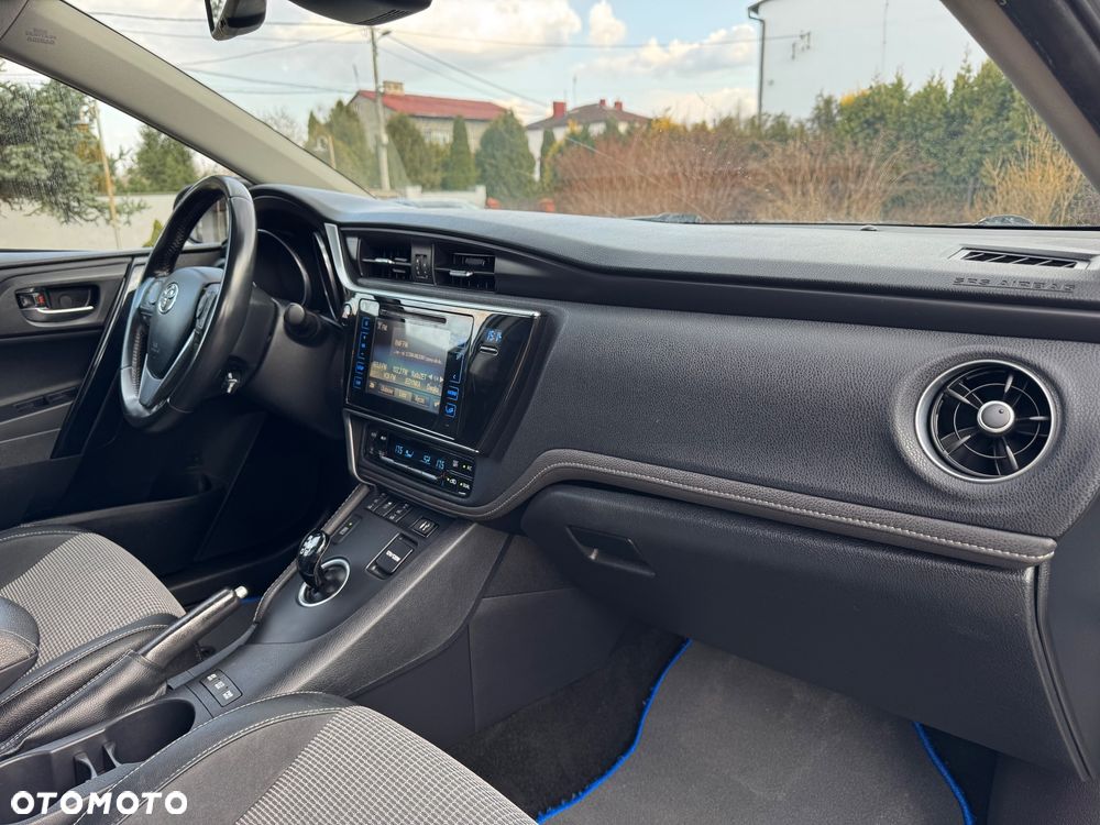 Toyota Auris - 30