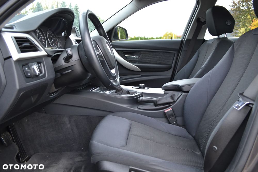 BMW Seria 3 - 22